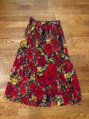 Little Moon Floral Pleated Midi Skirt